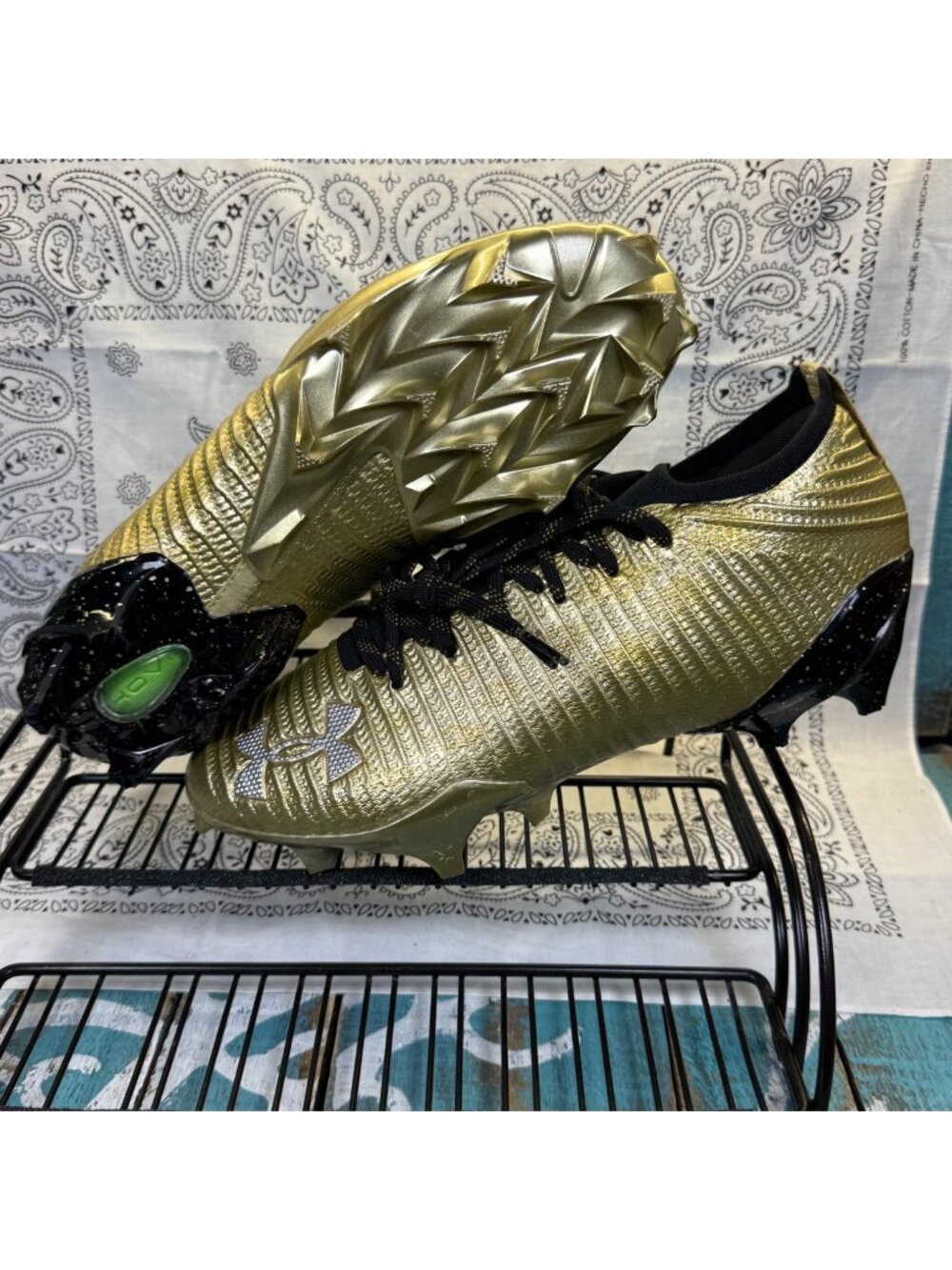 NEW Under Armour UA Blur Pro football cleats 3028220-777 vapor Gold Mens 9.5
